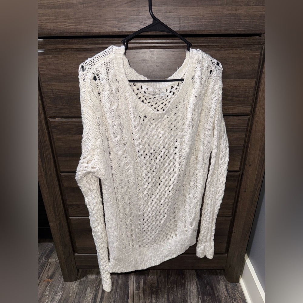 Abercrombie Cozy Cream Knit Sweater